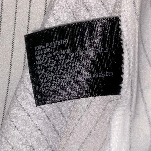 Worthington white with black pin strips blouse -  XL - Picture 6 of 7